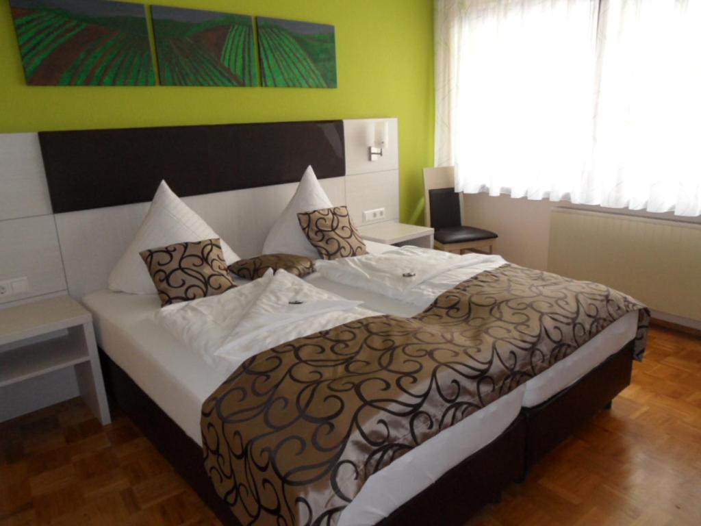 Hotel Gasthof Zum Engel - Gaestehaus คึนเซลเซา ภายนอก รูปภาพ