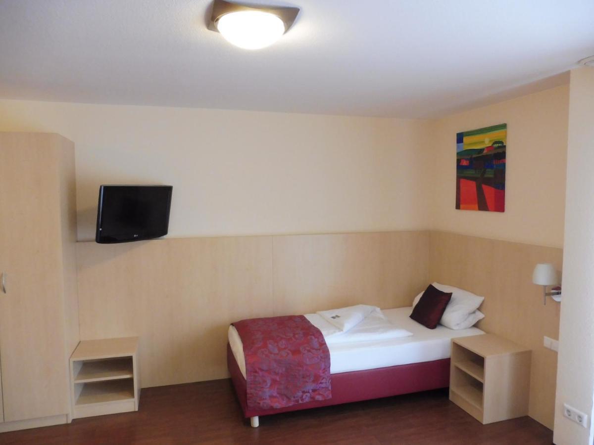 Hotel Gasthof Zum Engel - Gaestehaus คึนเซลเซา ภายนอก รูปภาพ