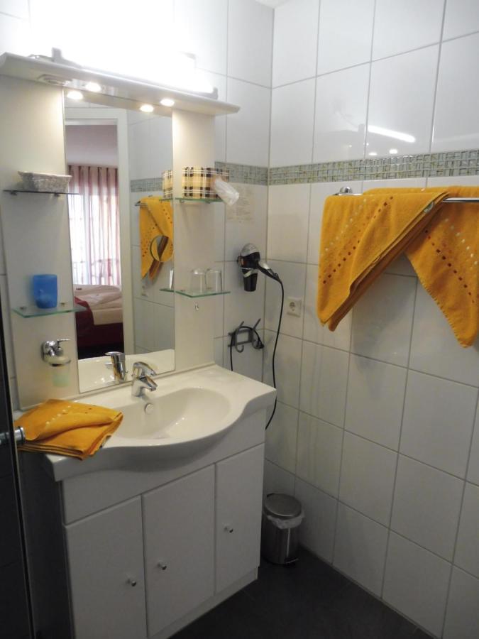 Hotel Gasthof Zum Engel - Gaestehaus คึนเซลเซา ภายนอก รูปภาพ